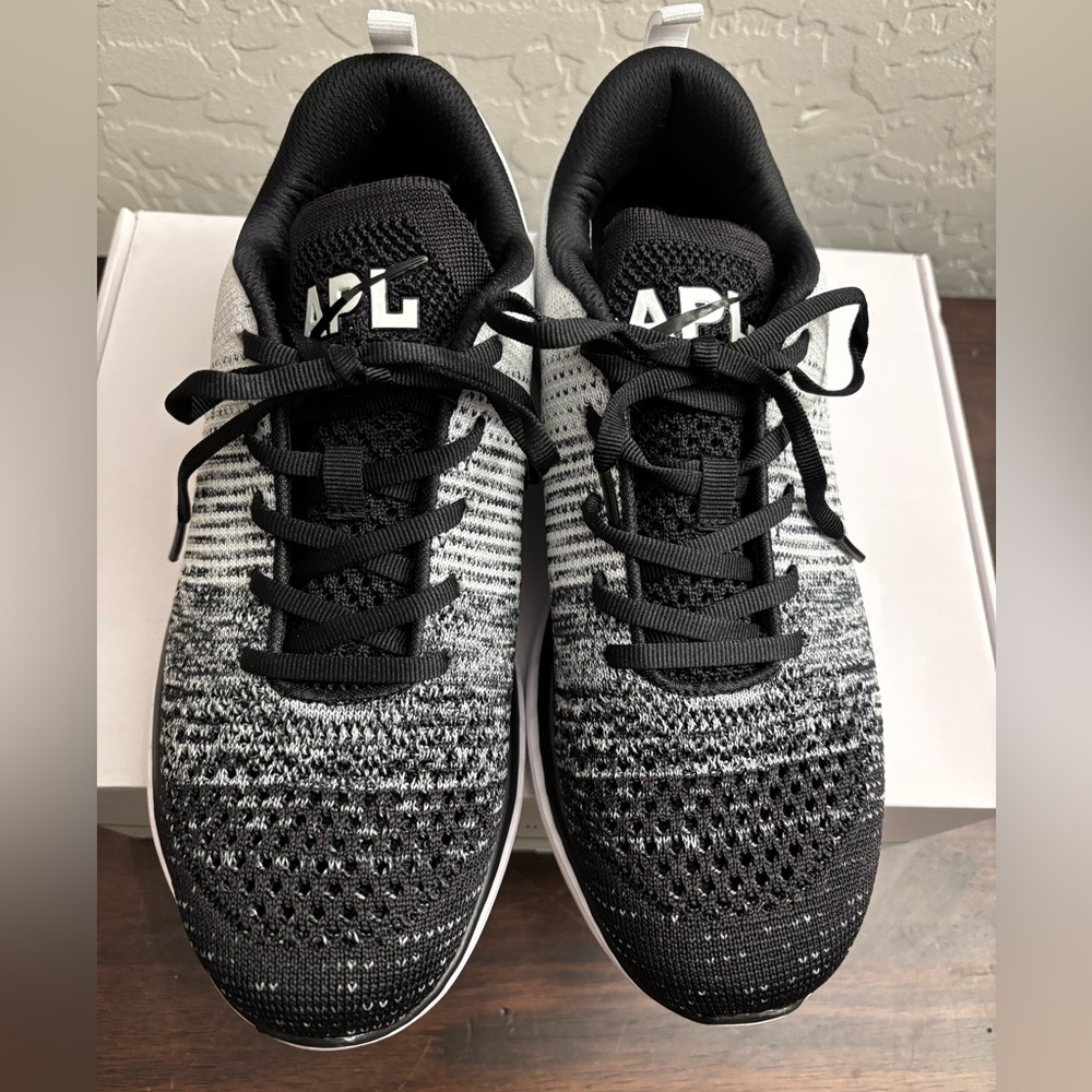 APL Men's Techloom Pro Black and White Athletic Shoes - Picture 7 of 8
